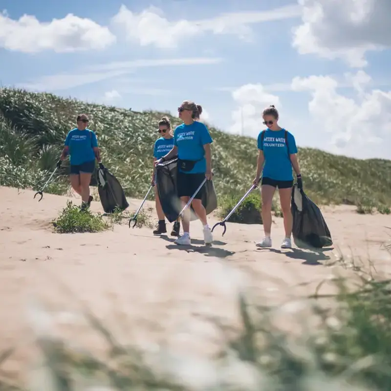 Water force volunteers litter picking